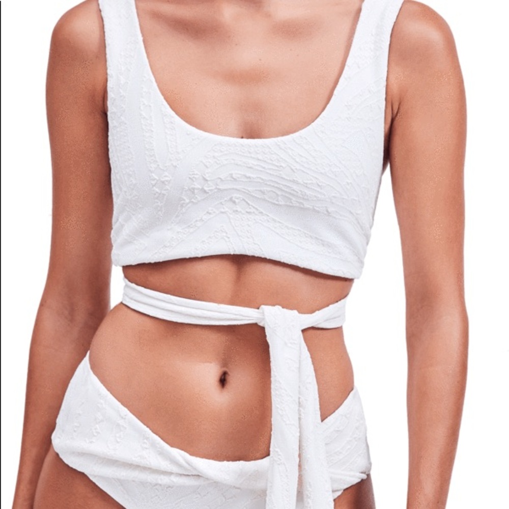 Devon Windsor Elsa bottom &scarlet top white zebra